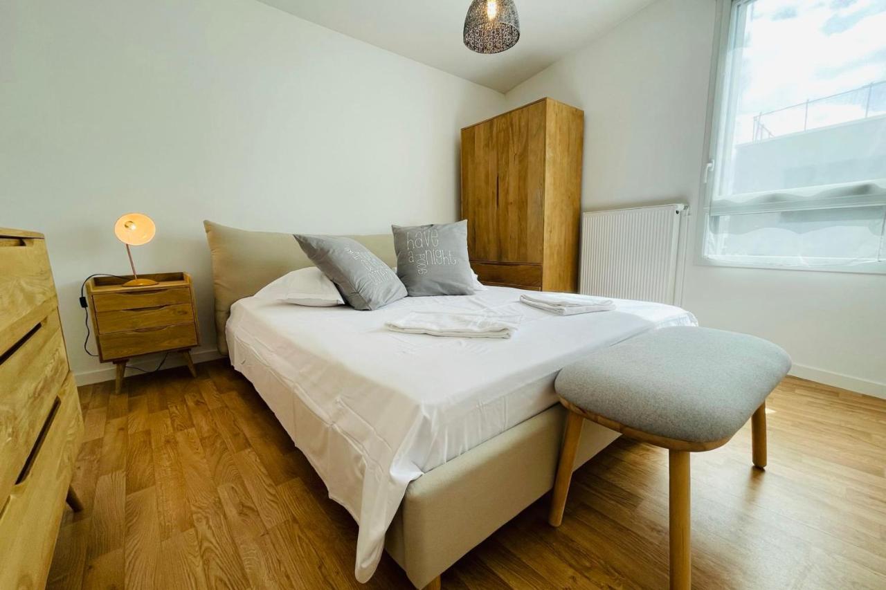 Bright Apartment In A New Building With Garage Tours Exterior foto